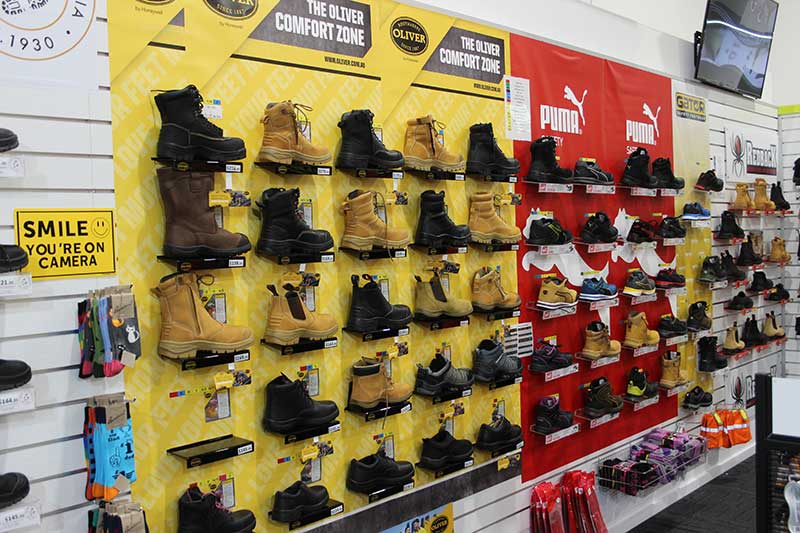 retail displays slatwall