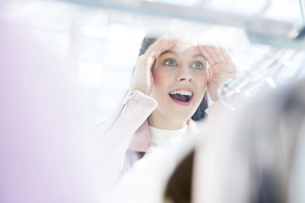 window shopping custom display cabinet