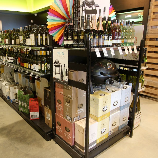 retail wine racks display